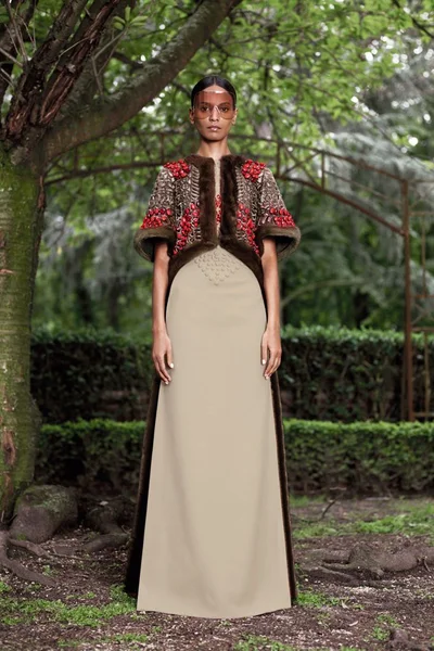 Look 9